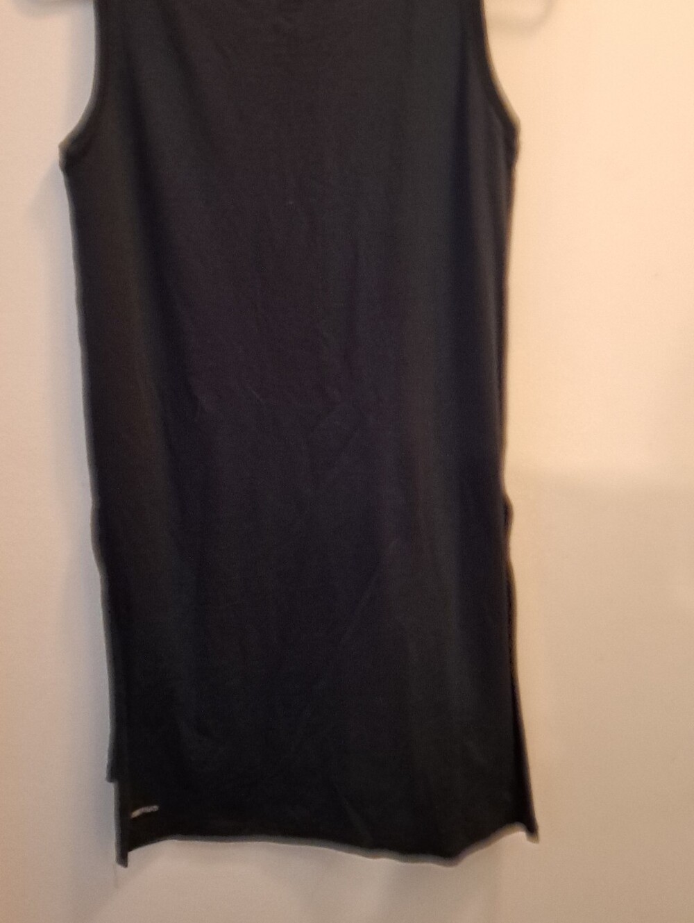Sleeveless Sportwear Tunic - Picture 3 of 4